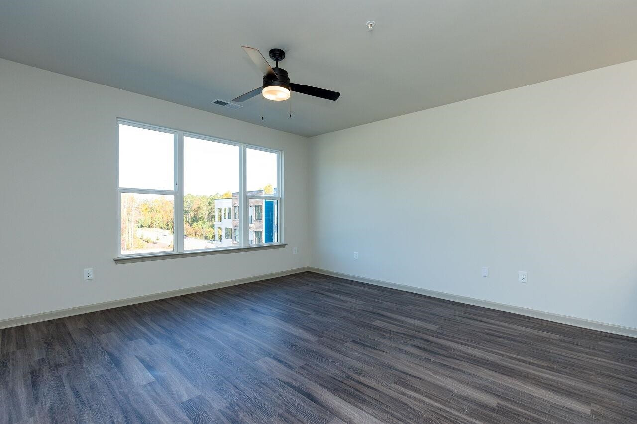 2303 Gathering Sq Court Property Photo 13