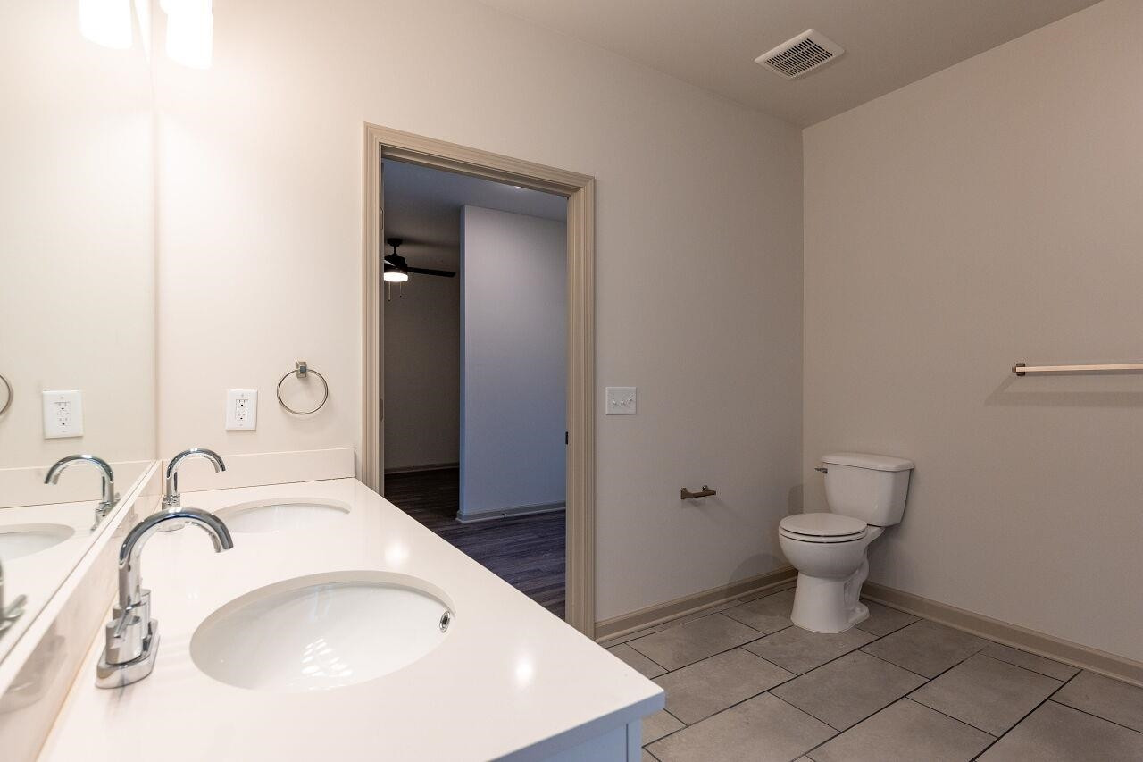 2303 Gathering Sq Court Property Photo 25