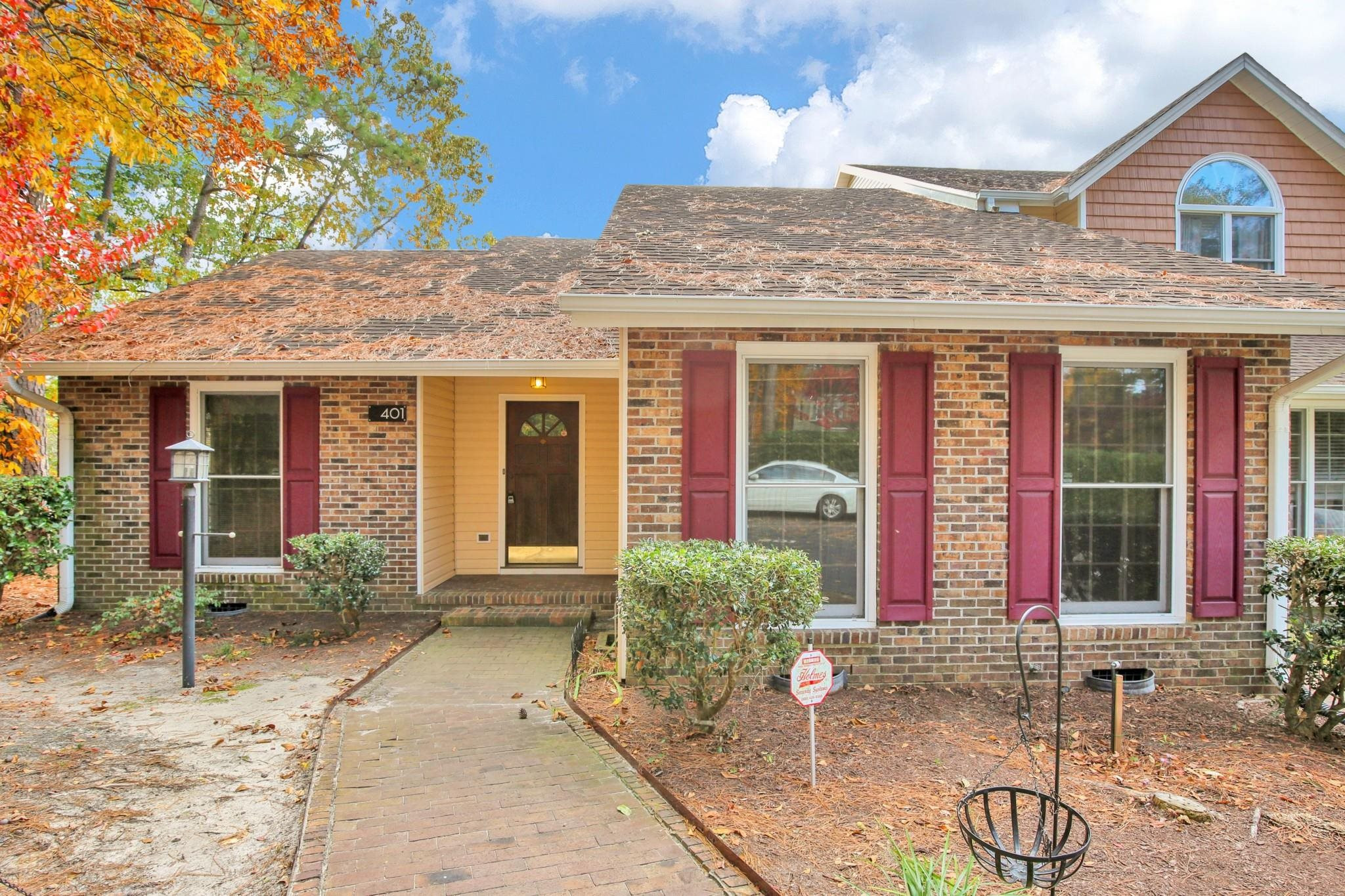 401 Lands End Court Property Photo