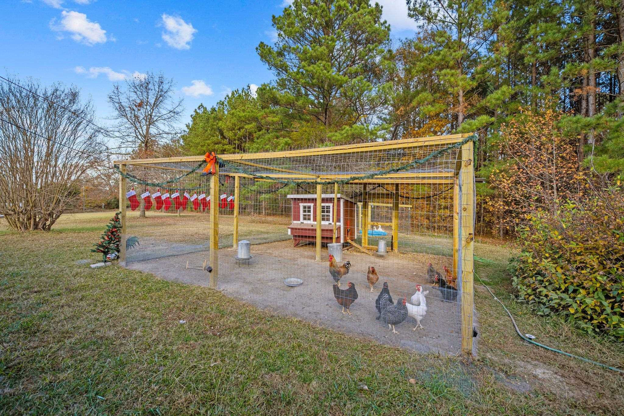 3216 Hamlin Road Property Photo 13