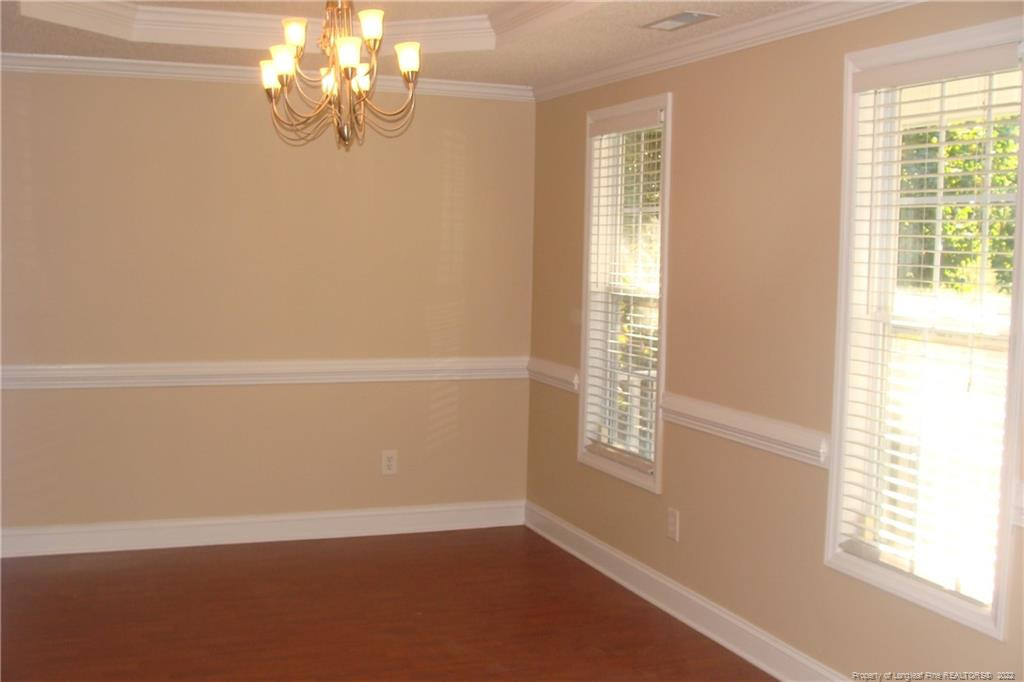 305 Cresthaven Drive Property Photo 4