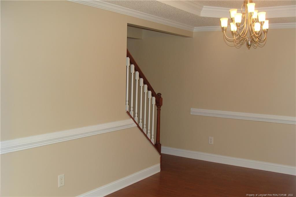 305 Cresthaven Drive Property Photo 5