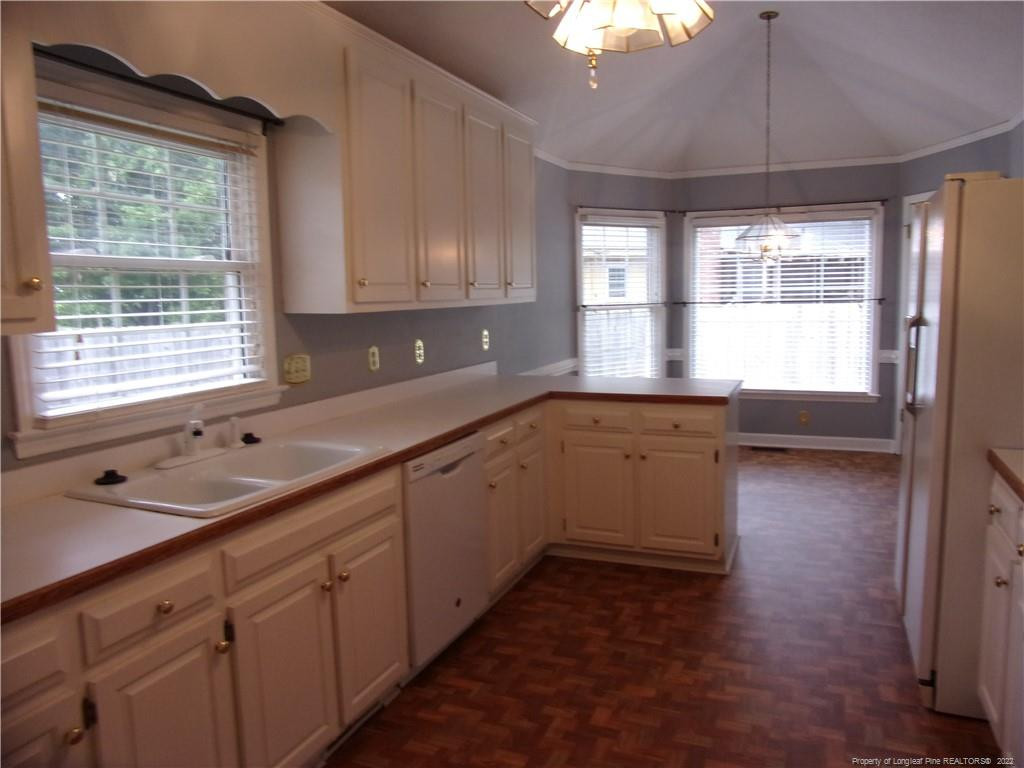 1503 Fairview Street Property Photo 4