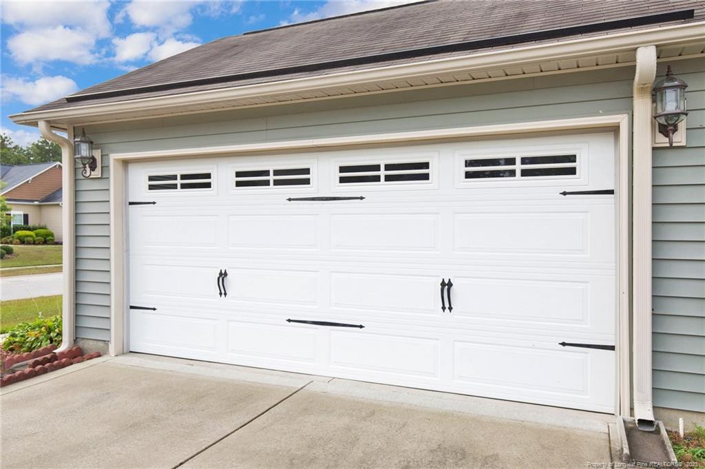 1093 Saint Johns Loop Property Photo 4