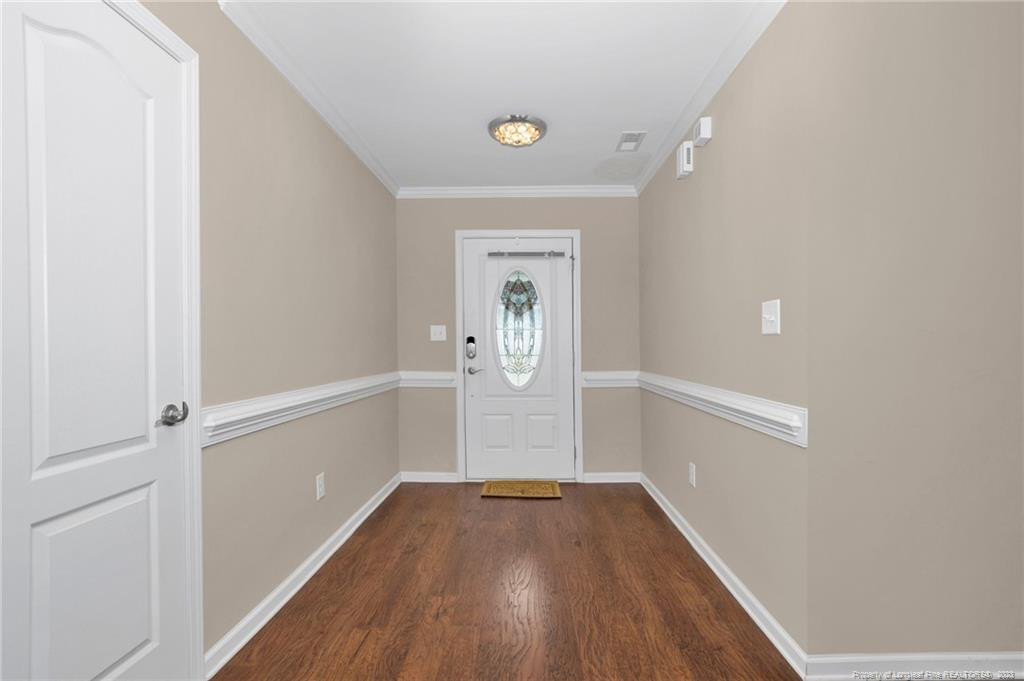 1093 Saint Johns Loop Property Photo 6