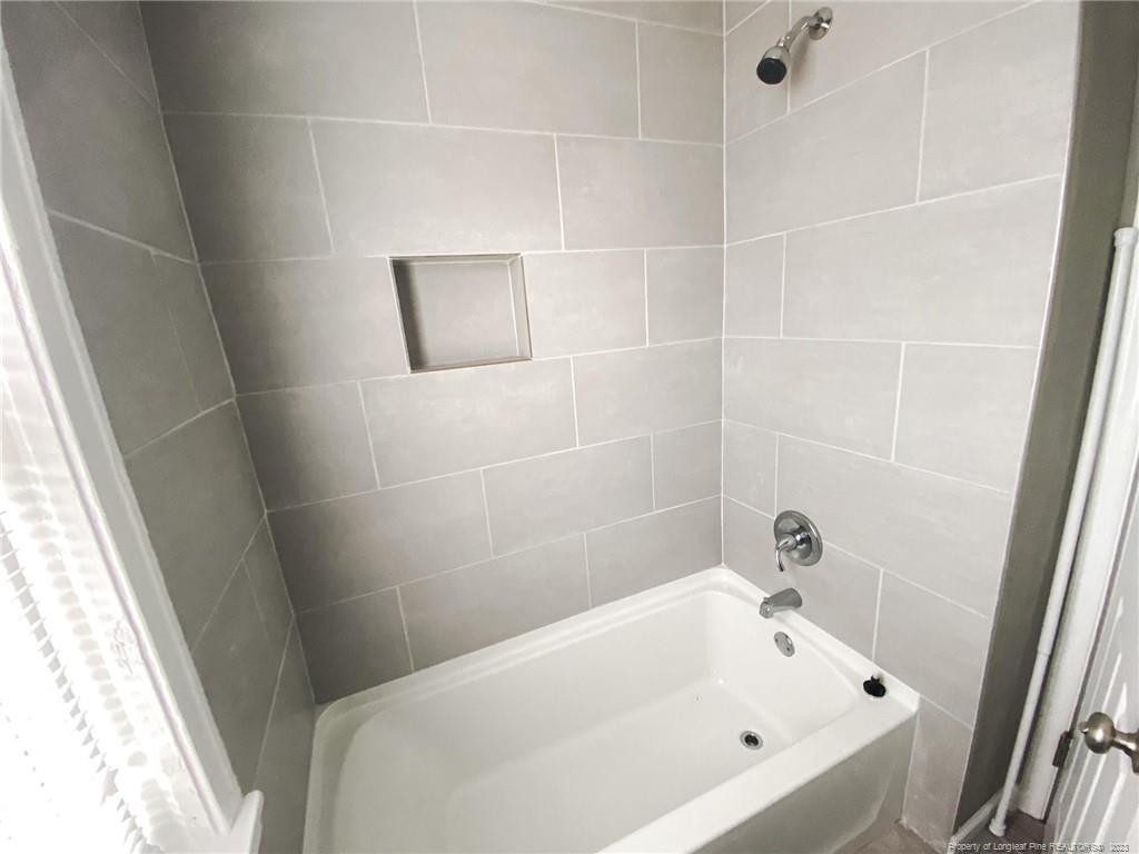 210 E 16th Street 2 Property Photo 11