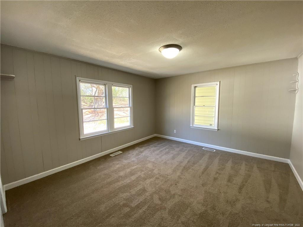 1502 Gillespie Street Property Photo 10