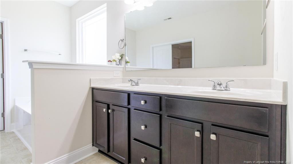 2028 Roswell Drive Property Photo 14