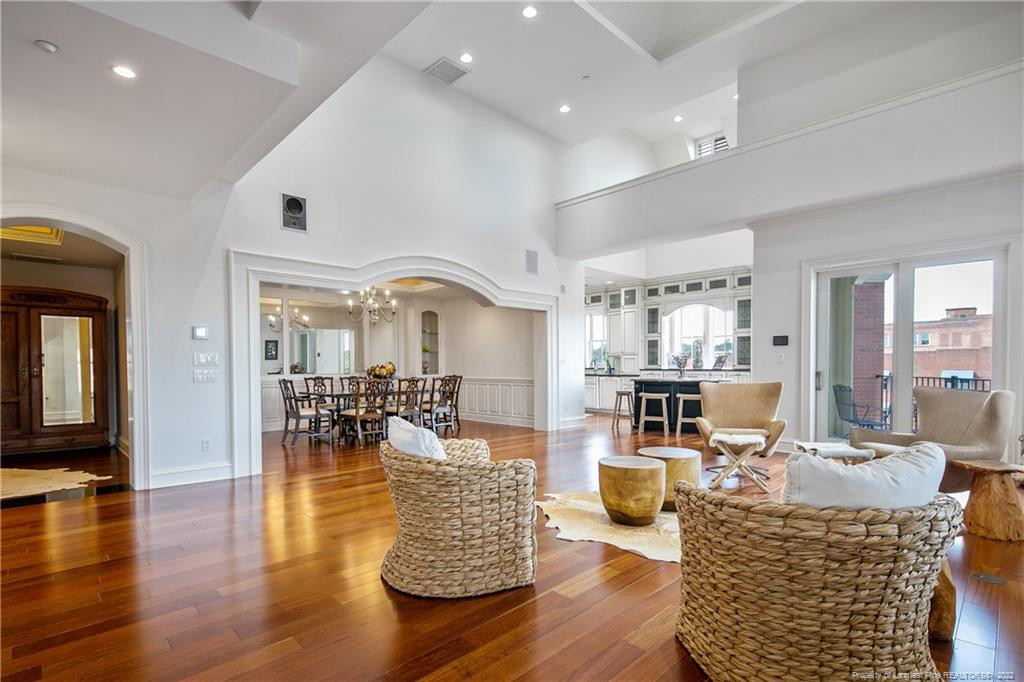 325 Hay Street 401 Property Photo 5