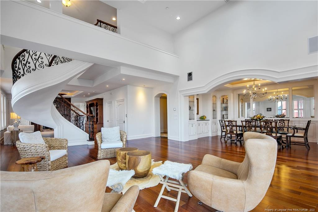 325 Hay Street 401 Property Photo 6