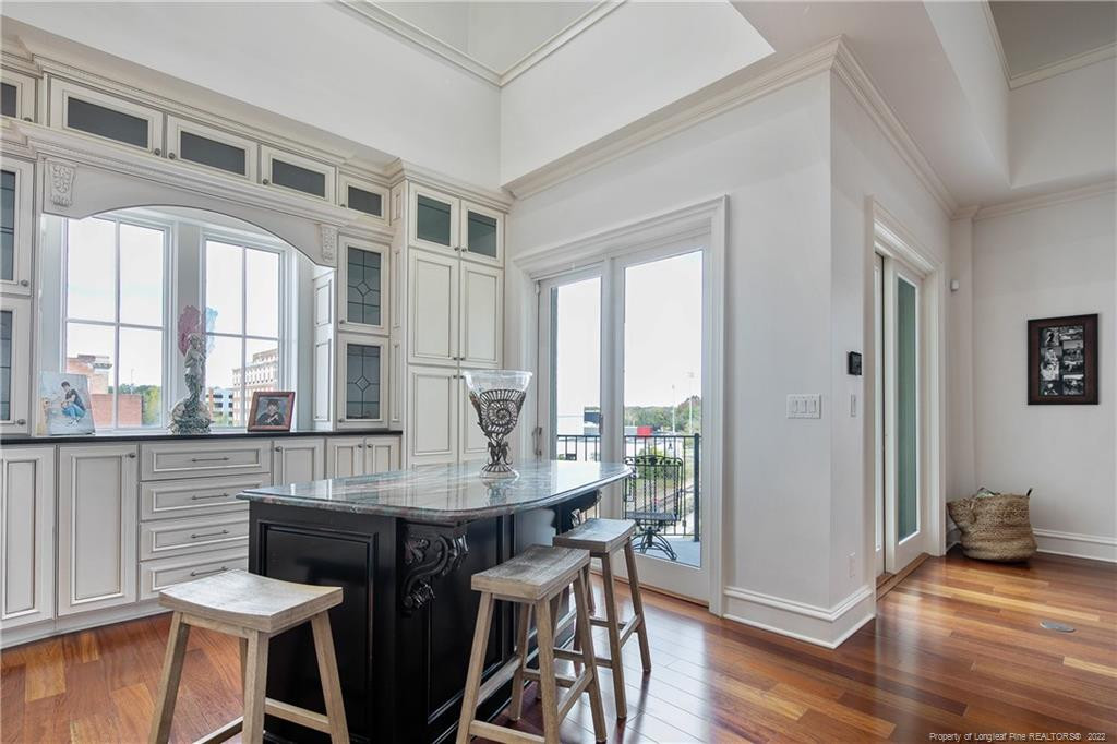 325 Hay Street 401 Property Photo 10