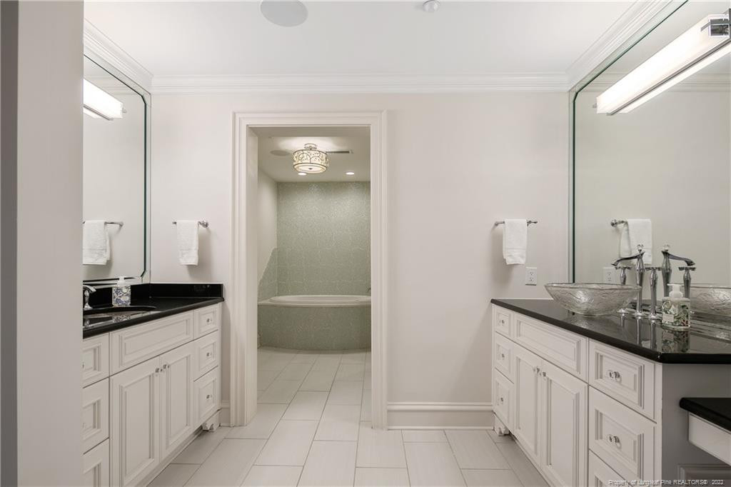 325 Hay Street 401 Property Photo 25