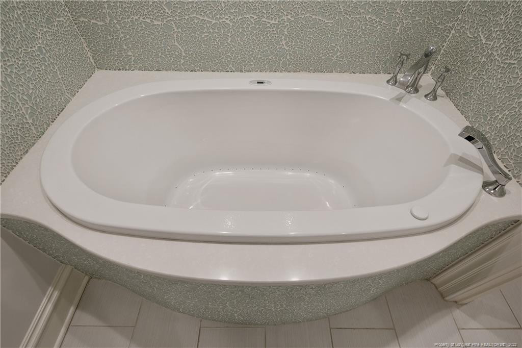 325 Hay Street 401 Property Photo 28