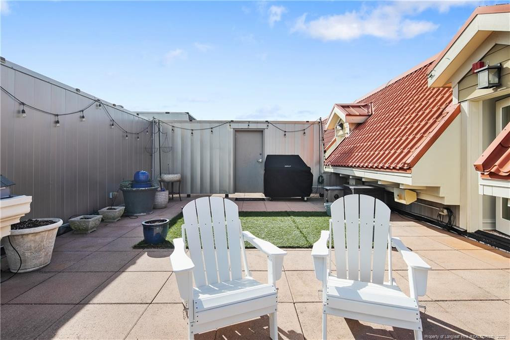 325 Hay Street 401 Property Photo 45