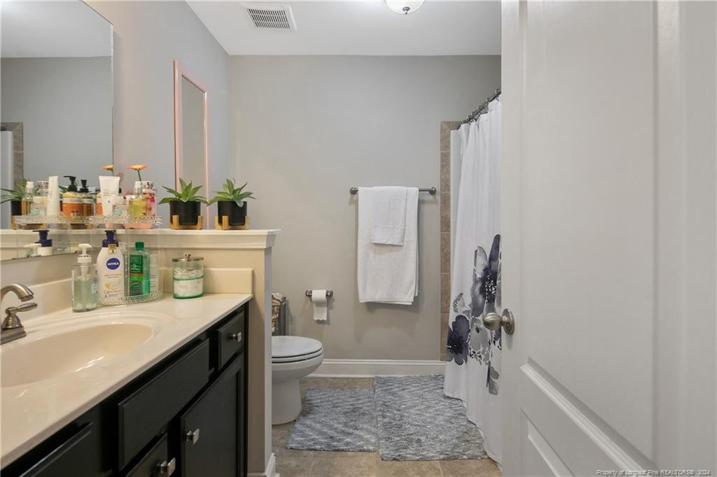 196 Brentmoor Drive Property Photo 10
