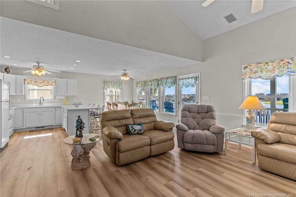 1794 E Sea Aire Sw Property Photo 8