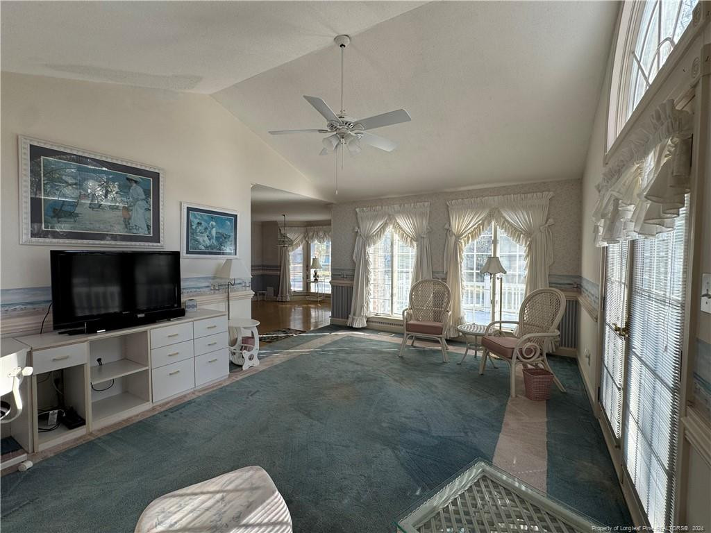 908 E Prospect Avenue Property Photo 16