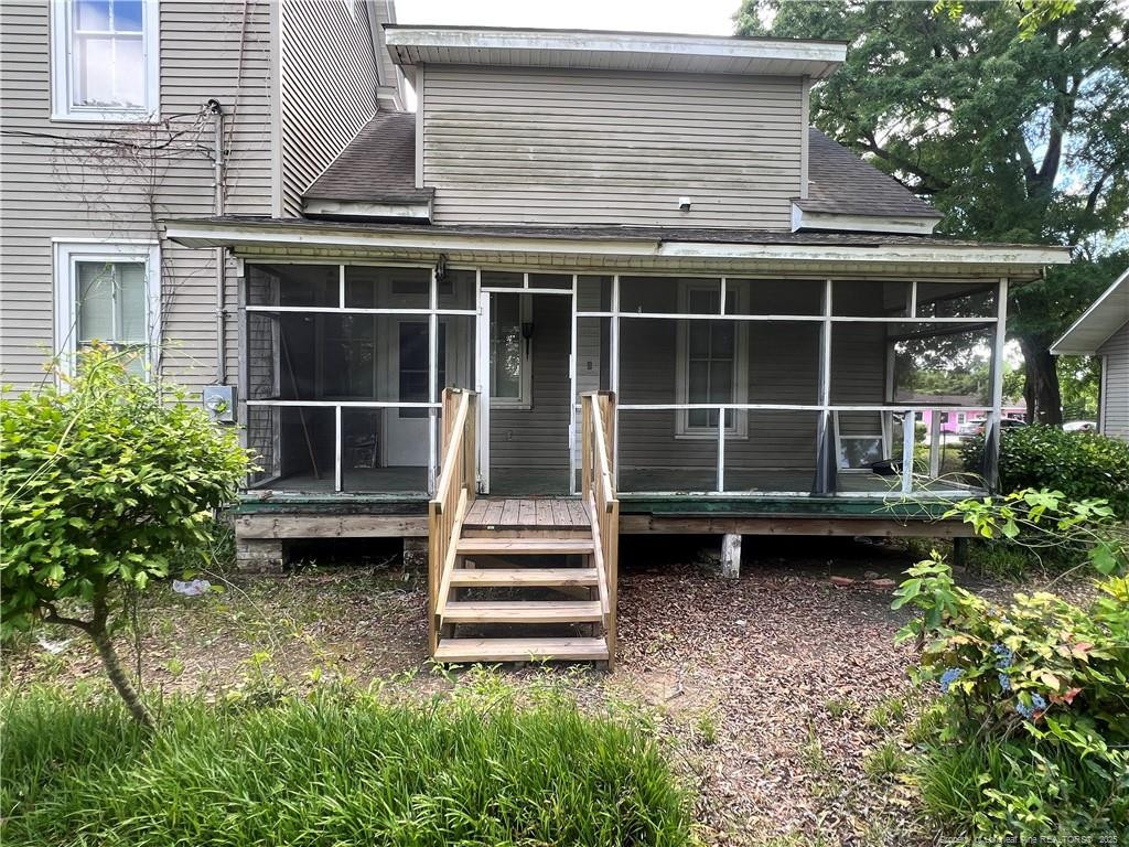 208 S Bond Street Property Photo 4