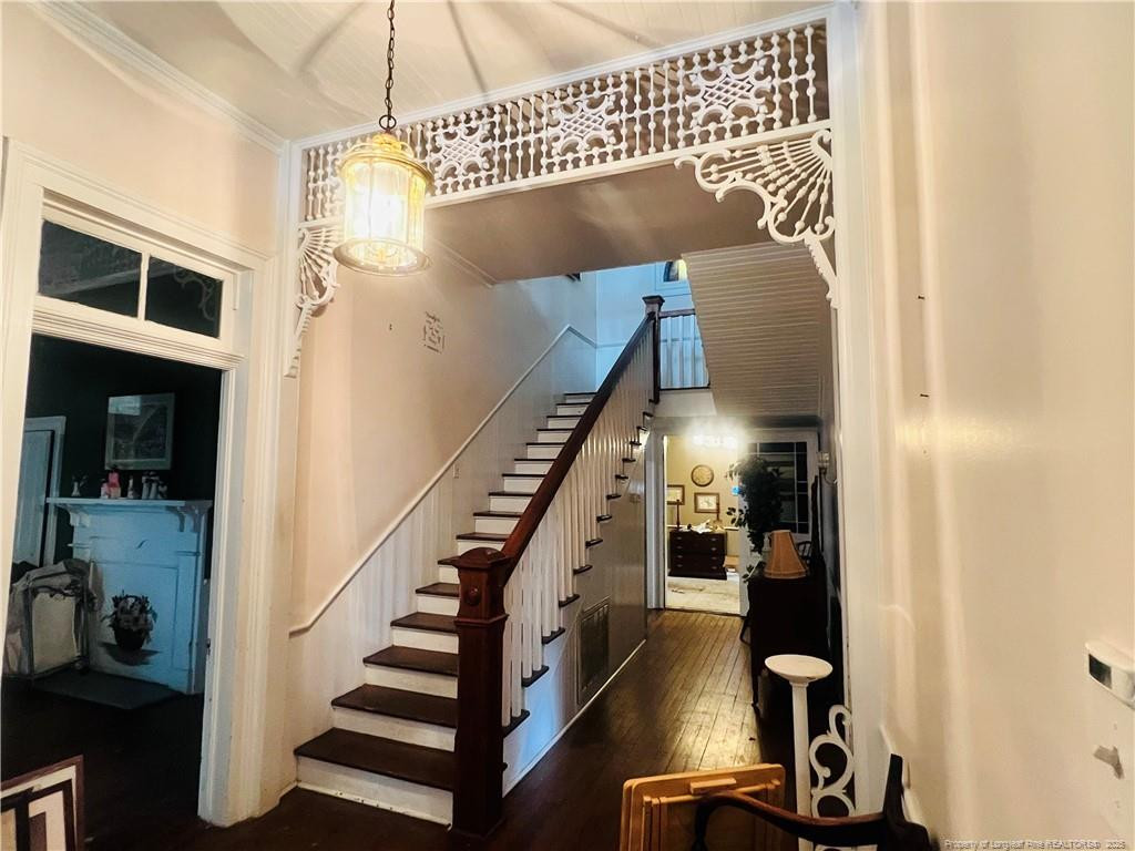 208 S Bond Street Property Photo 14