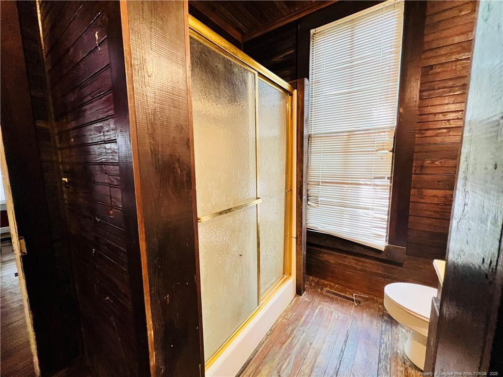 208 S Bond Street Property Photo 17