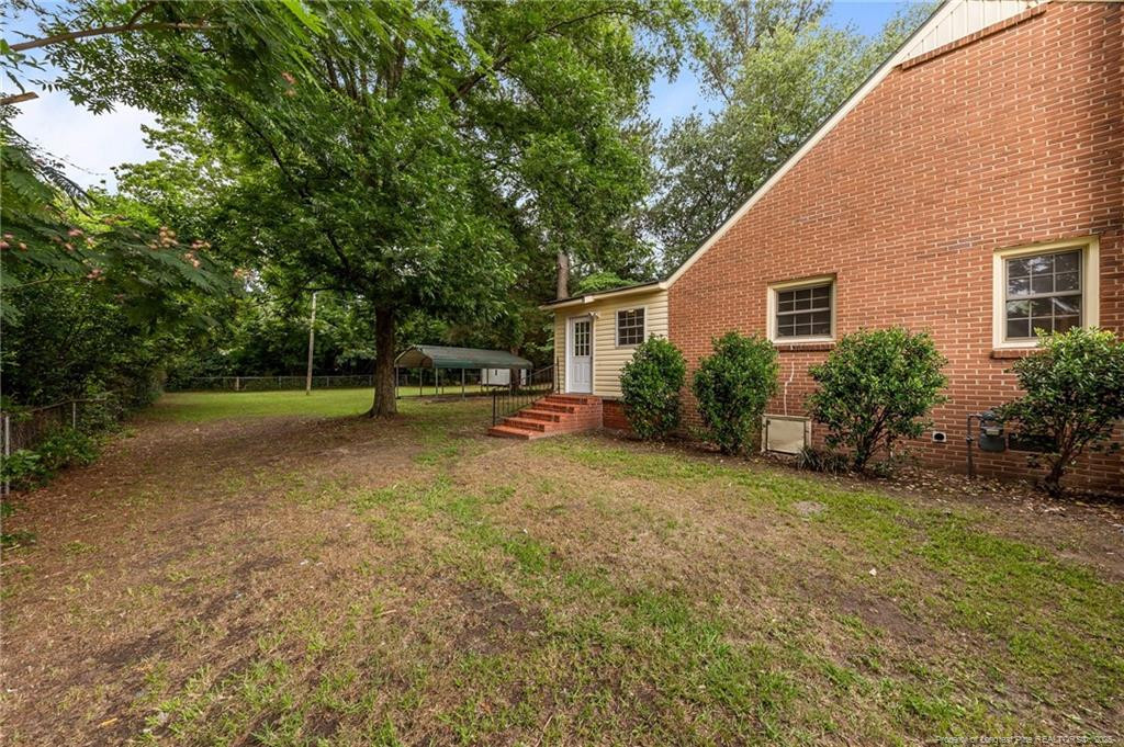 212 N Roberts Street Property Photo 31