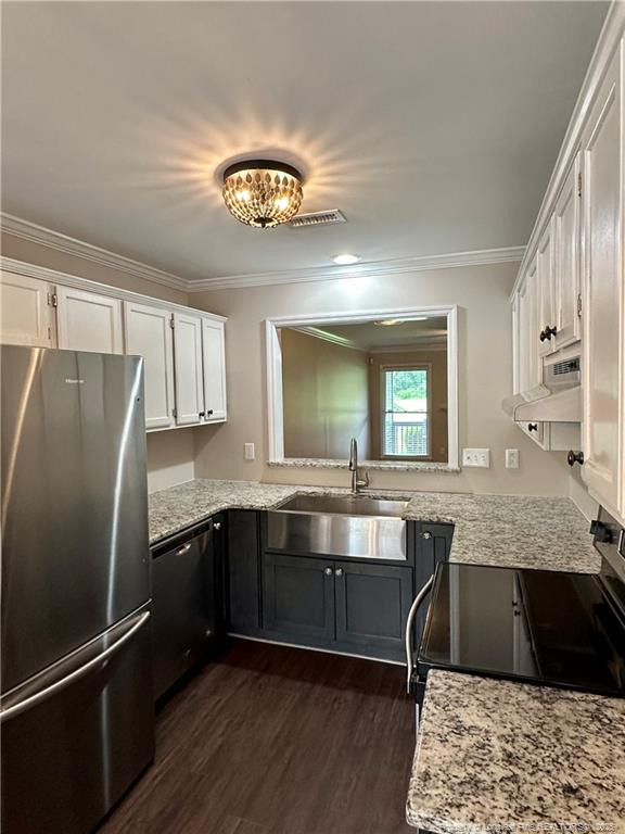 312 Ayrshire Court Property Photo 3