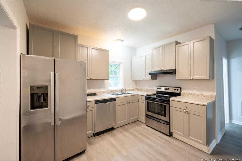1913 Burnett Avenue Property Photo 7
