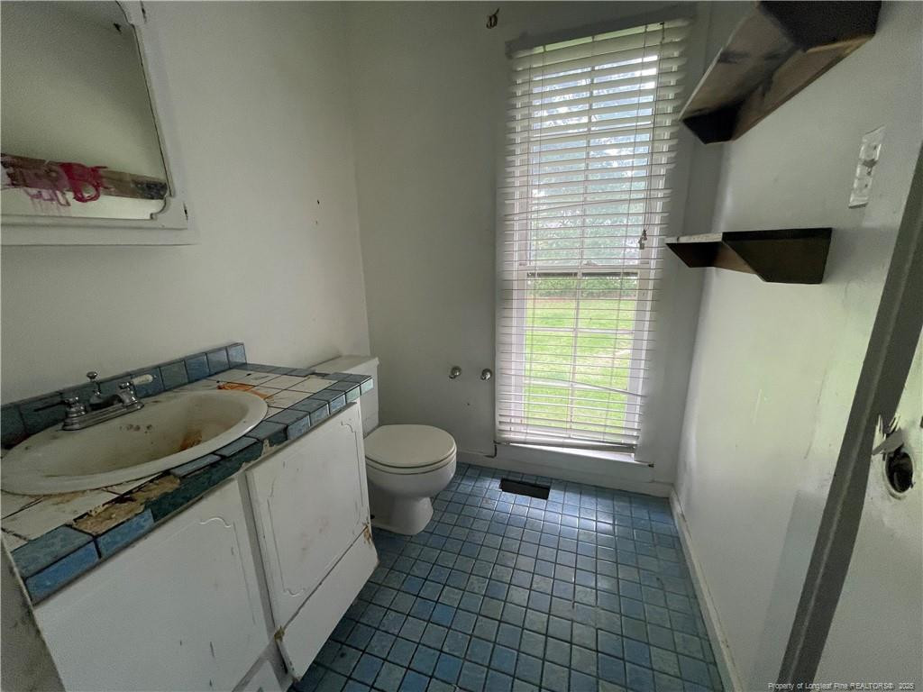 4504 Windcross Court Property Photo 16