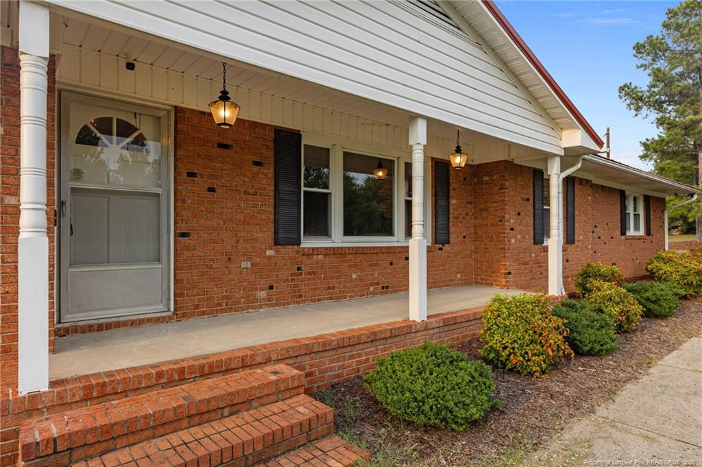241 Hight Road Property Photo 2