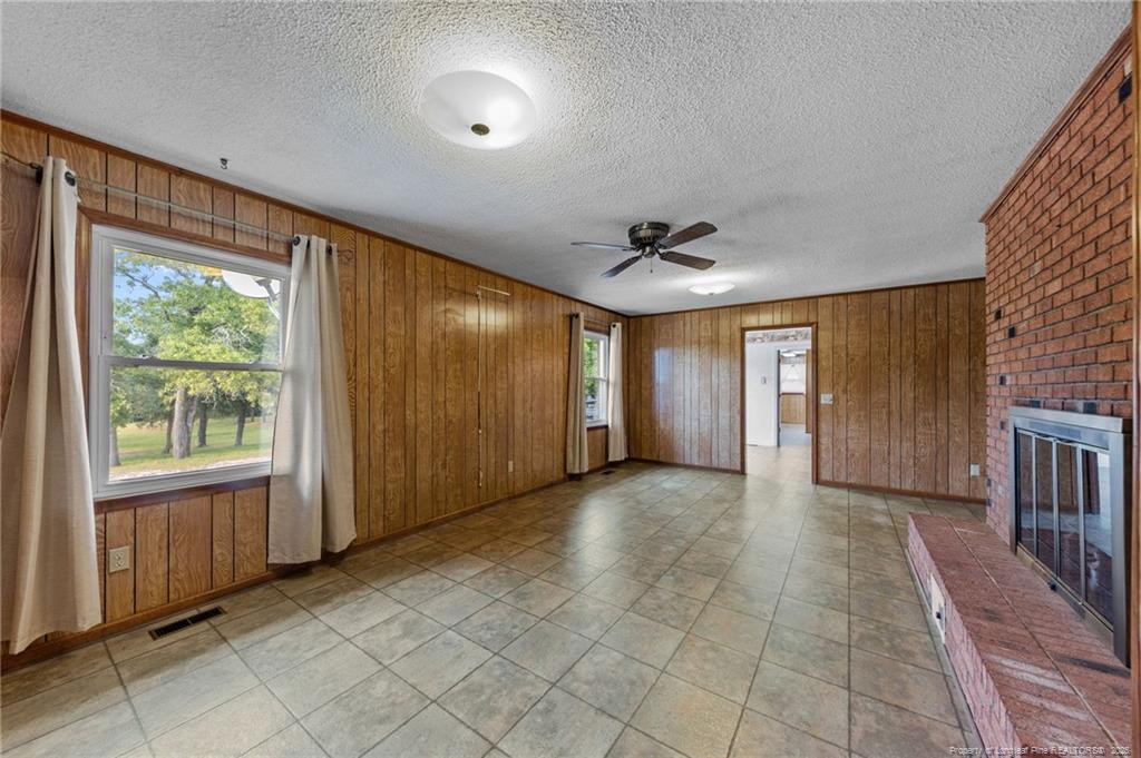 241 Hight Road Property Photo 16