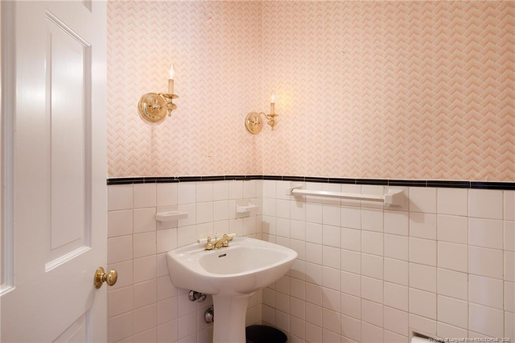 440 Valley Road Property Photo 11