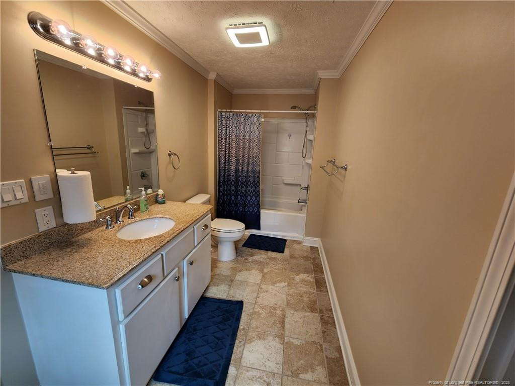 1702 Lasalle Avenue Property Photo 15