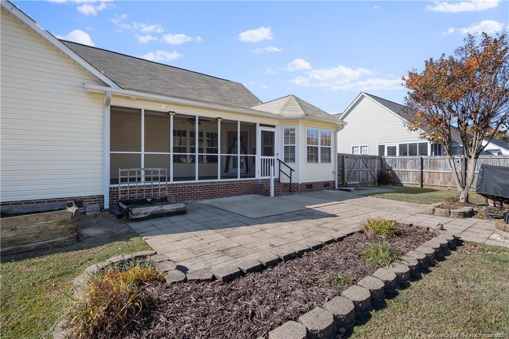 225 Hogart Street Property Photo 6
