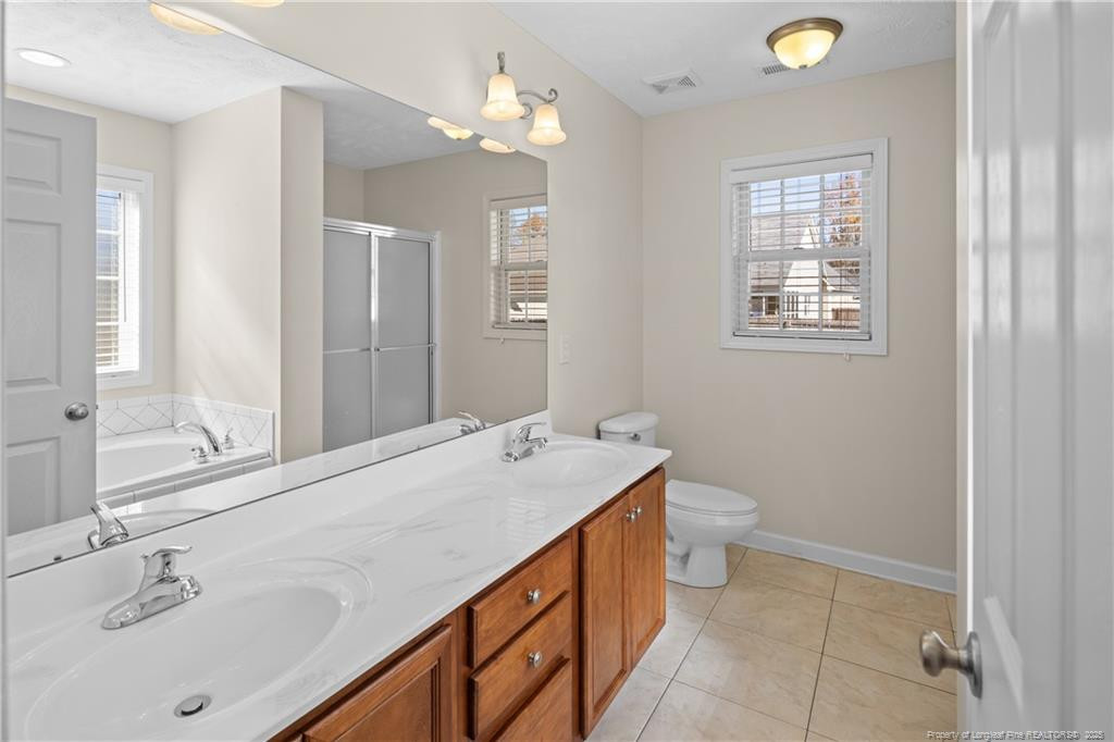 225 Hogart Street Property Photo 26
