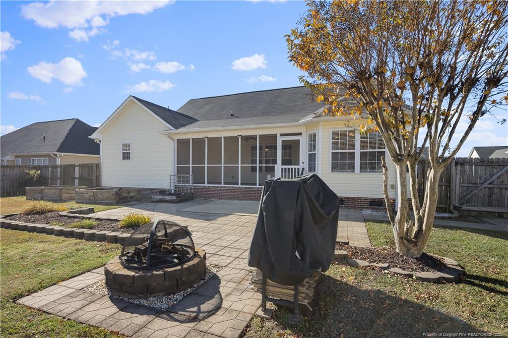 225 Hogart Street Property Photo 39