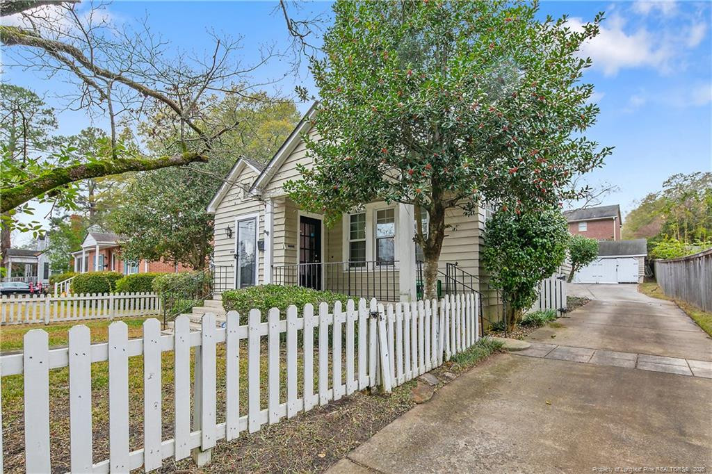 605 Greenland Drive Property Photo 2
