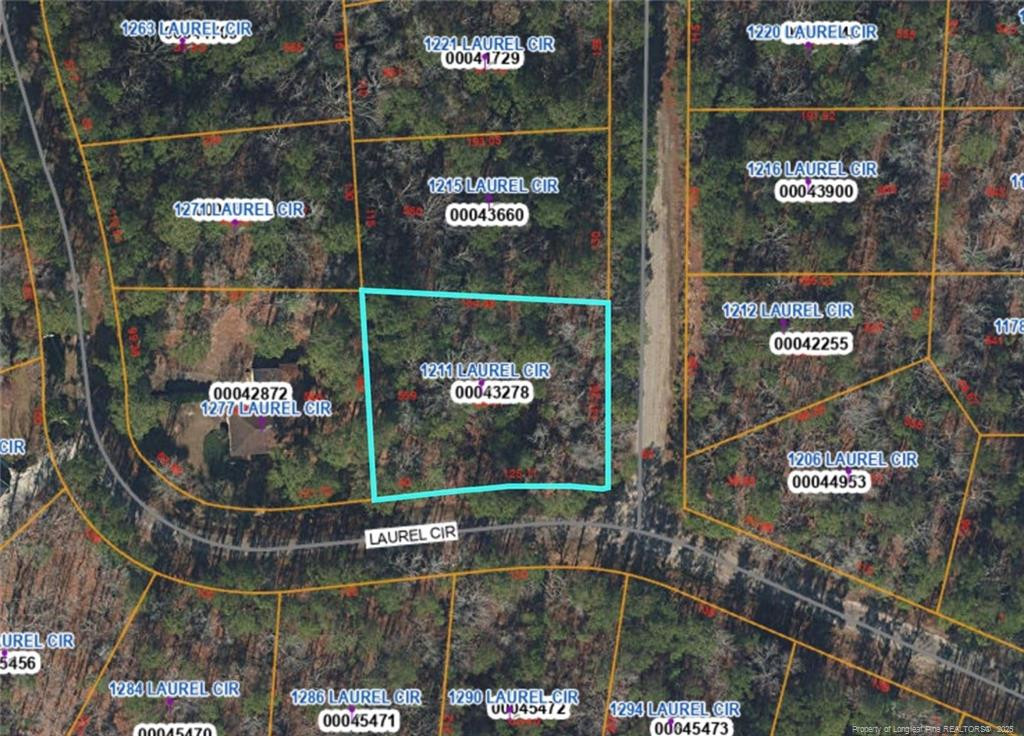 1211 Laurel Circle Property Photo 4