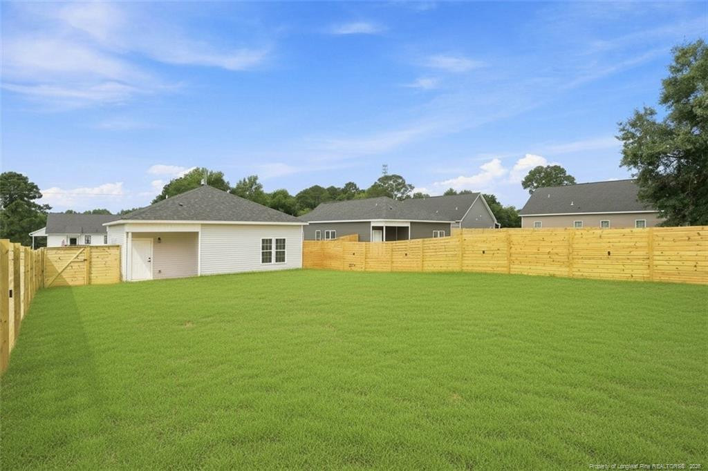 802 Holmes Street Property Photo 3