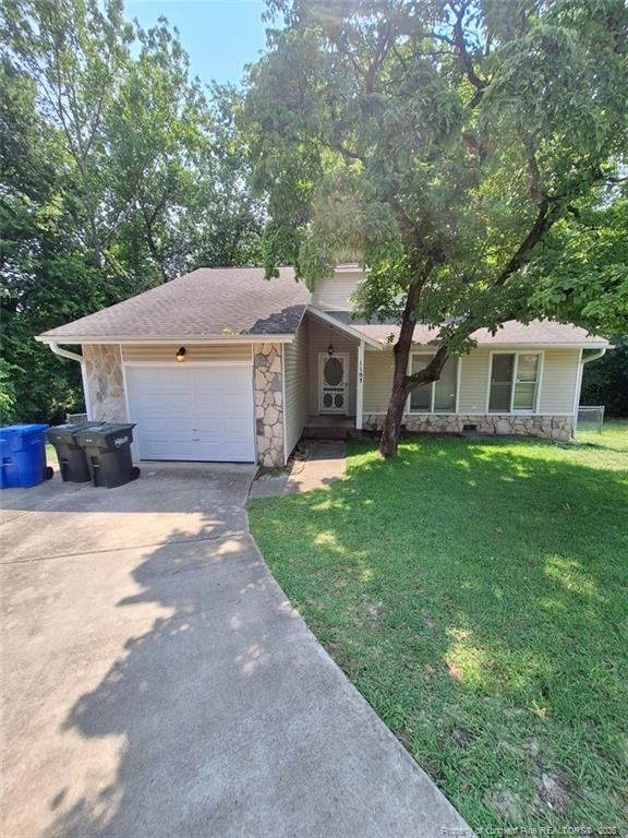 1103 Lake Mont Court Property Photo 1