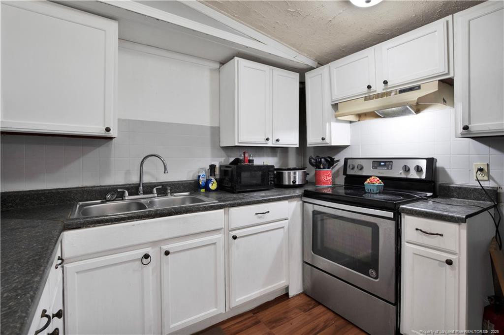 8521 Candlebrush Drive Property Photo 10