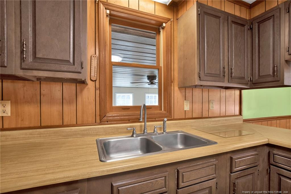567 Johns Road Property Photo 7