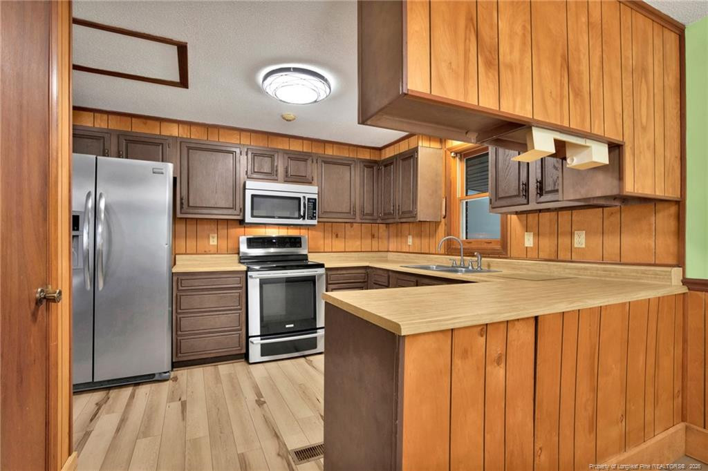 567 Johns Road Property Photo 8