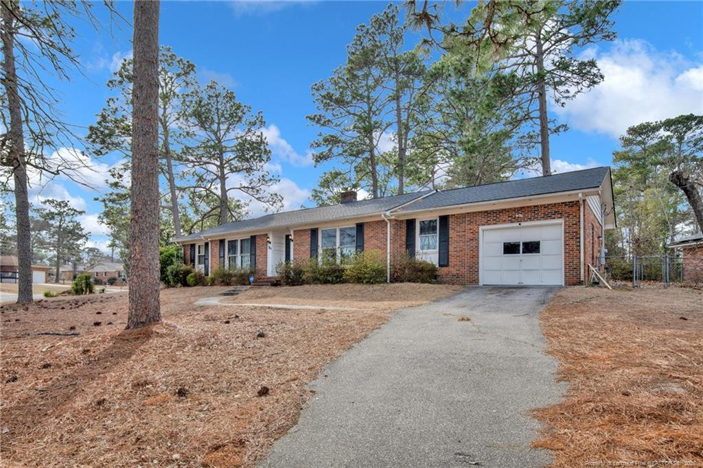 761 Galloway Drive Property Photo 2