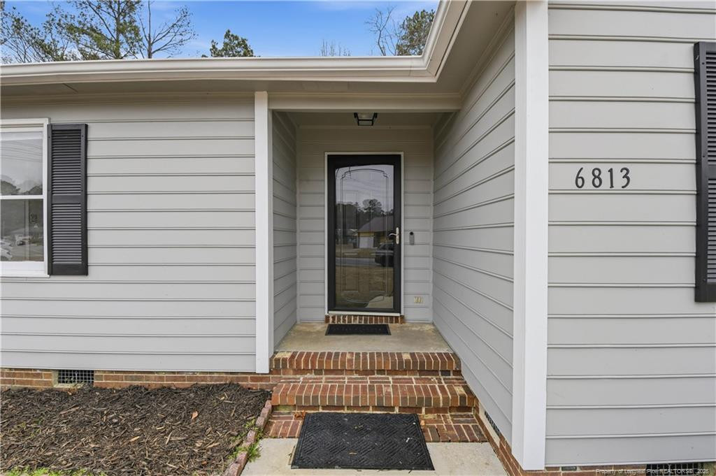 6813 Foxton Court Property Photo 2