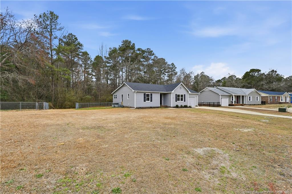 6813 Foxton Court Property Photo 3