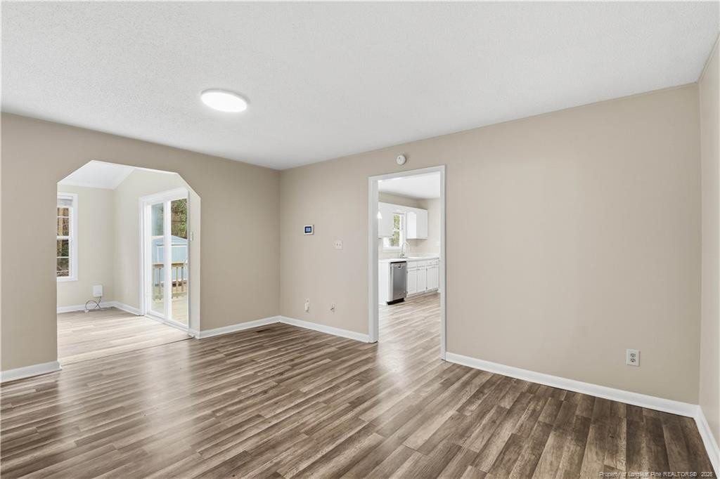 6813 Foxton Court Property Photo 9