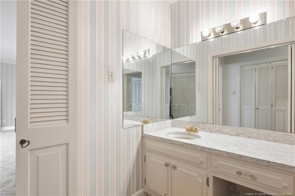 1503 Lake View Road S Property Photo 5