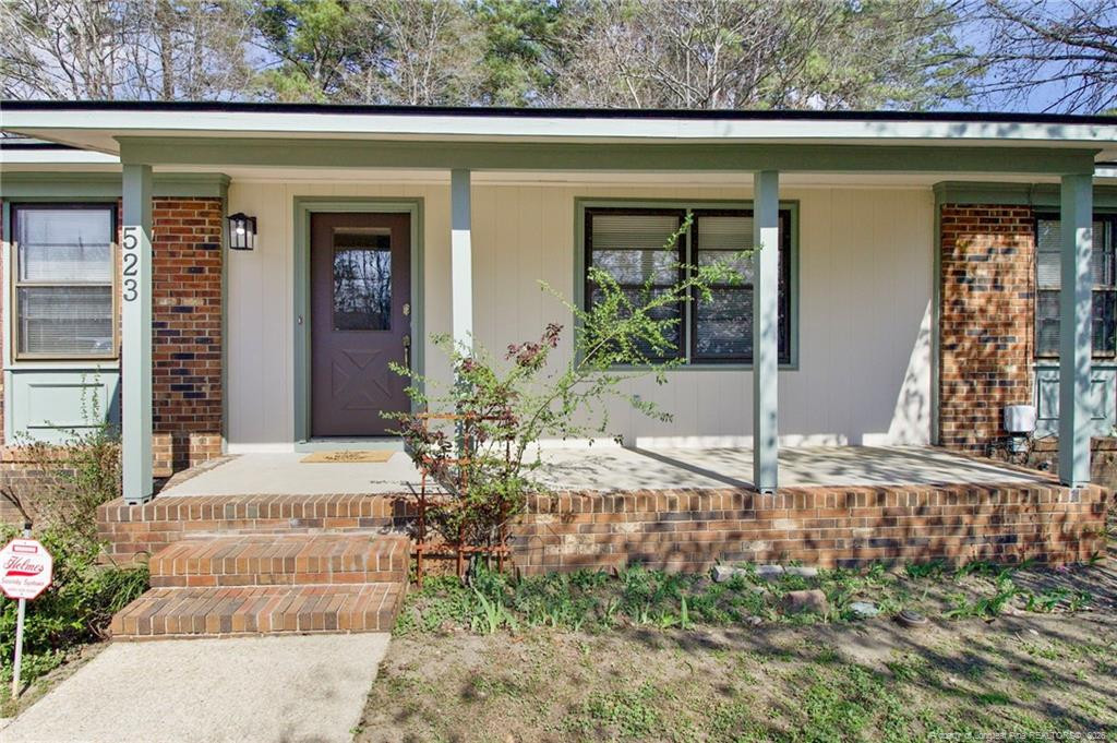 523 Varga Street Property Photo 4