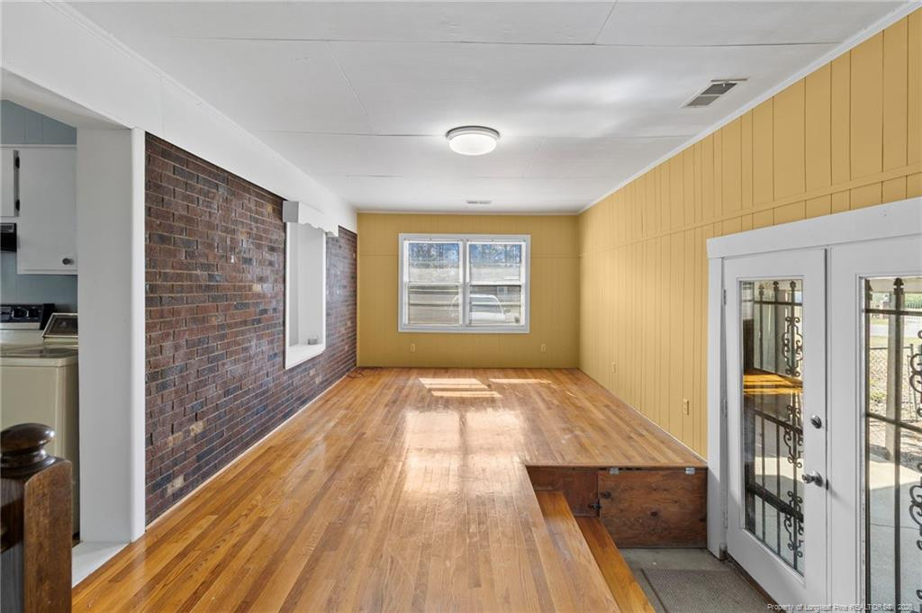 523 Varga Street Property Photo 16