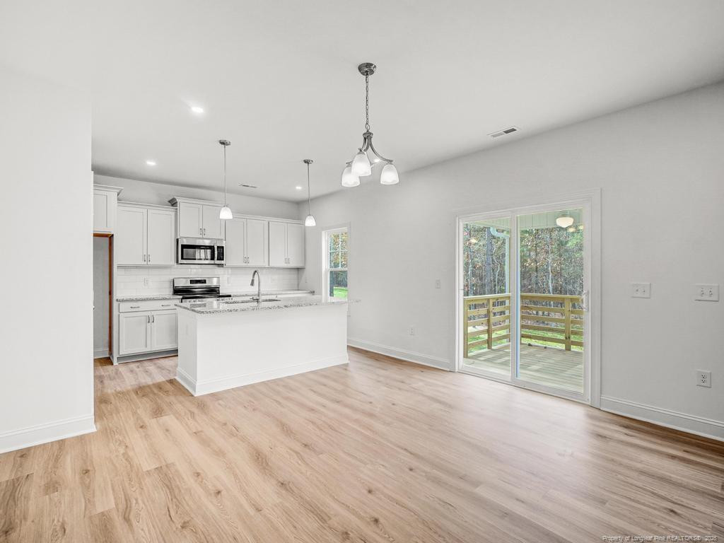 189 Travelers Way Property Photo 8